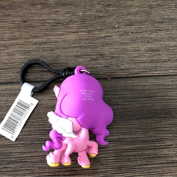 My Little Pony Blind Bag Clip: Princess Pipp Petals - Picture 2 of 2